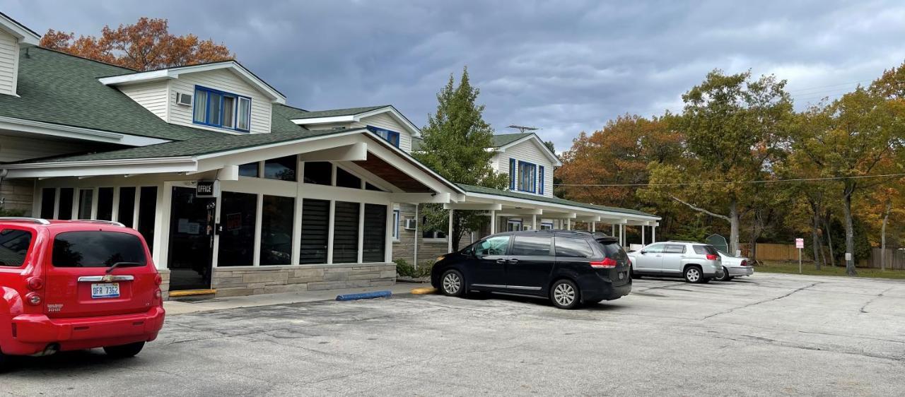 Camp Inn Lodge Oscoda Kültér fotó