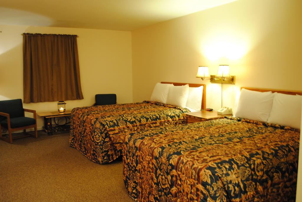 Camp Inn Lodge Oscoda Szoba fotó