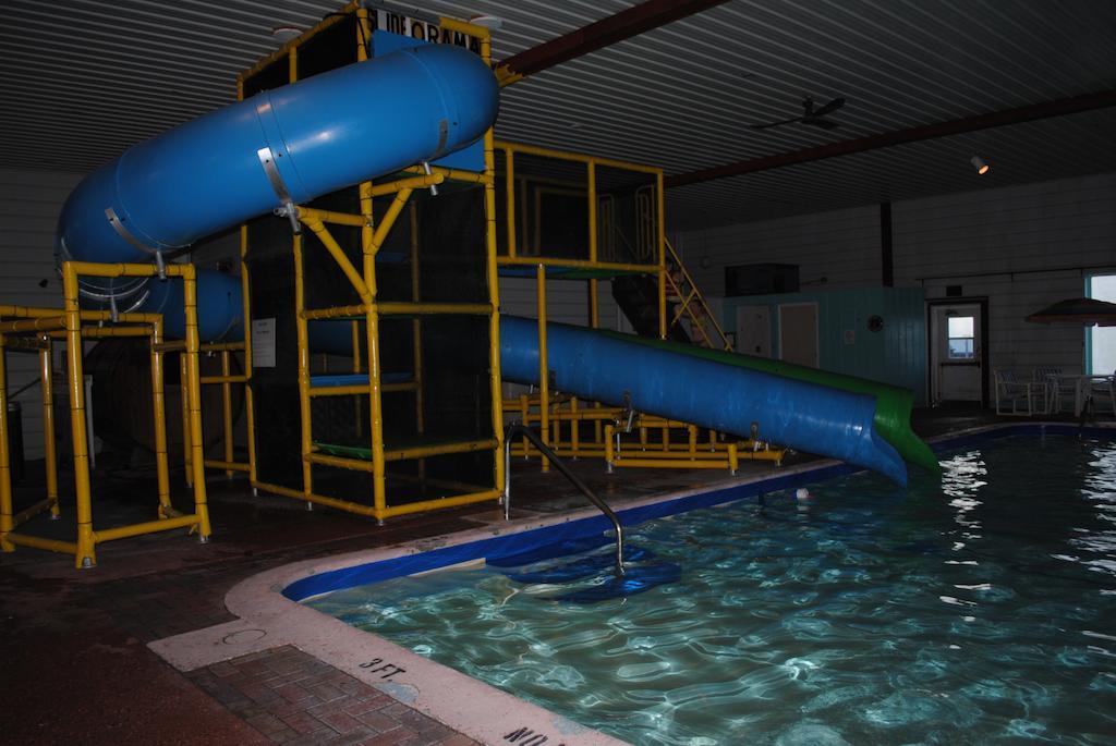 Camp Inn Lodge Oscoda Kültér fotó